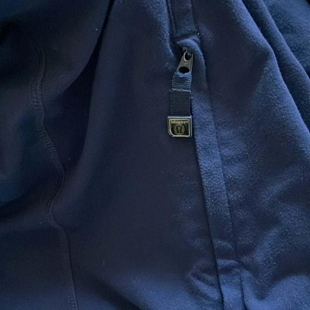 Lululemon Men’s Full Zipper Sweater